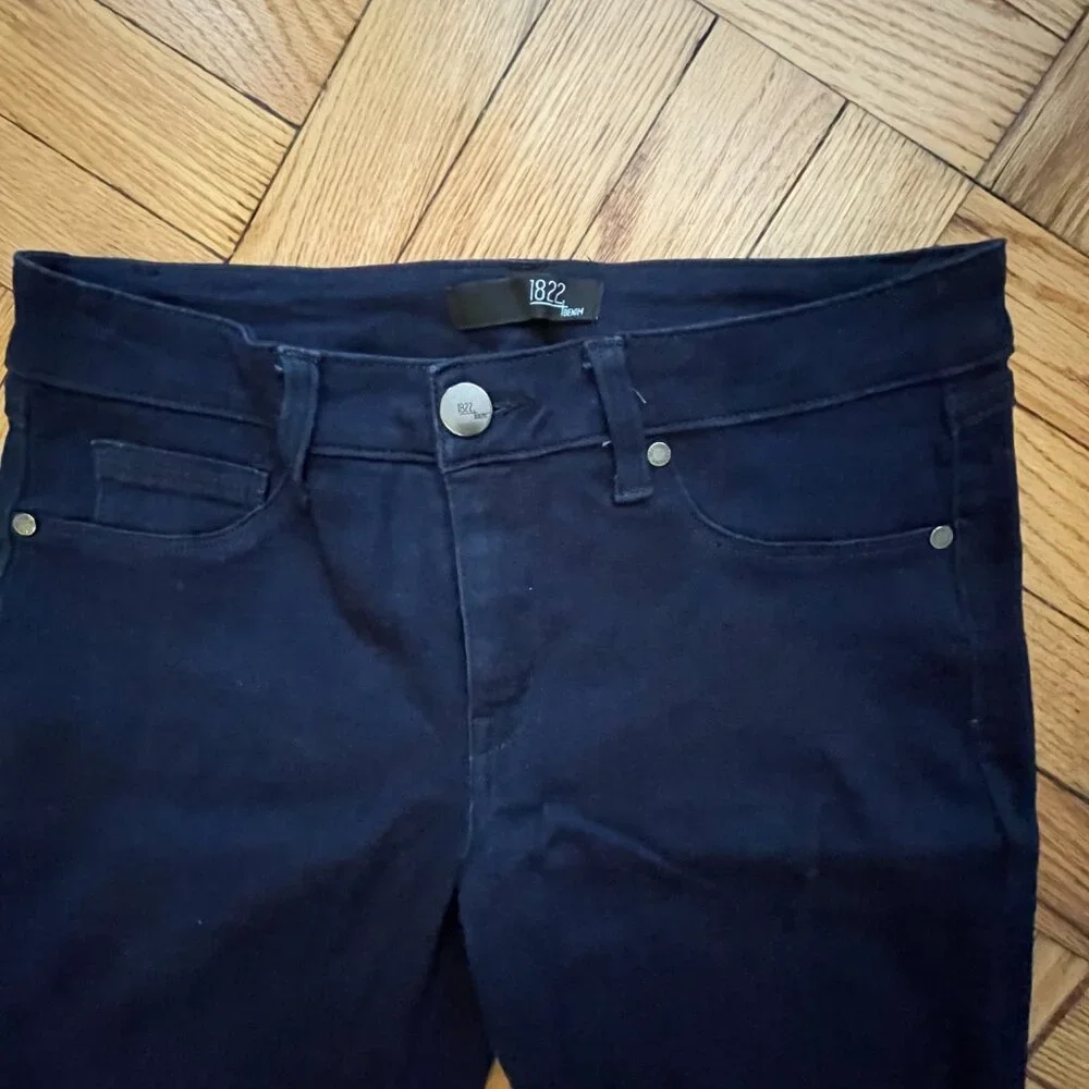 1822 Denim Shorts - Picture 3 of 11